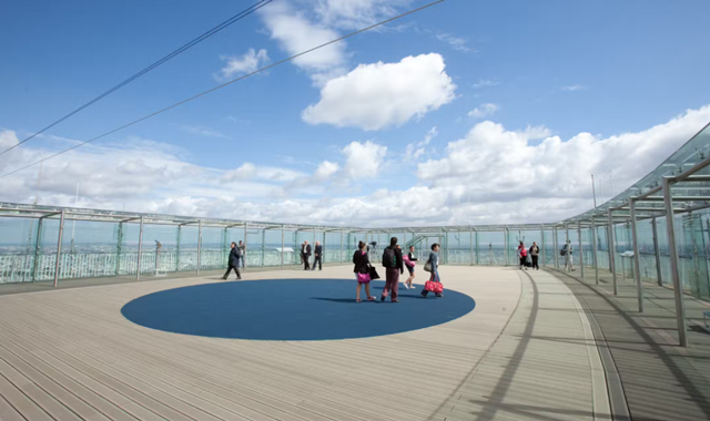 파리 몽파르나스 타워 전망대 입장권 + 바토무슈 크루즈 티켓