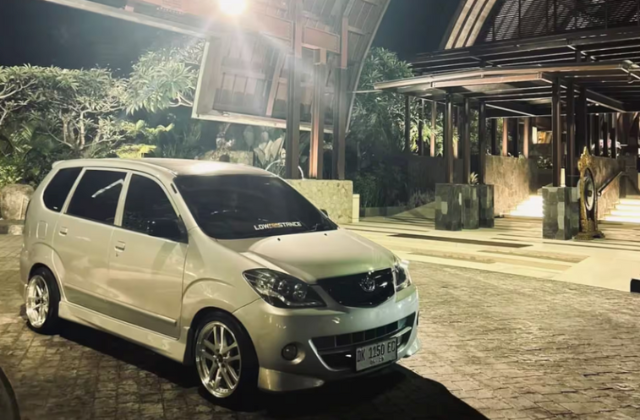 Bali Blue Lagoon Snorkeling & Waterfall Tour