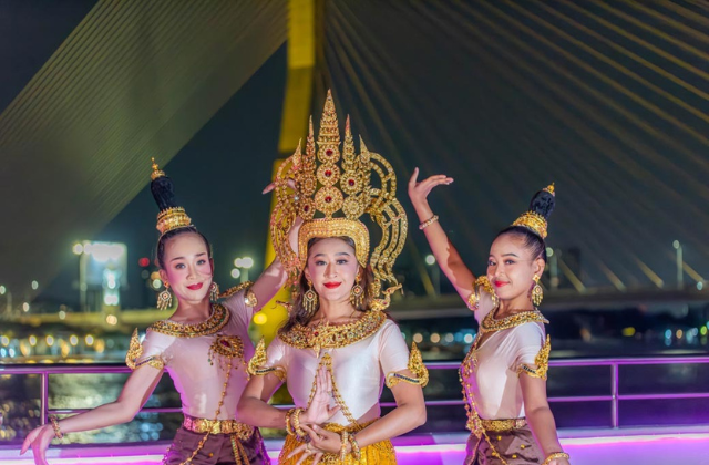 방콕 럭셔리 5성급 차오프라야 디너 크루즈