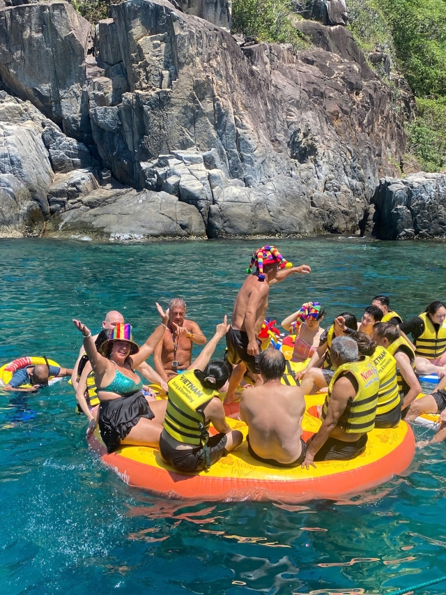 나트랑 니모트립 크레이지 파티 호핑 투어 (WAUG Exclusive)