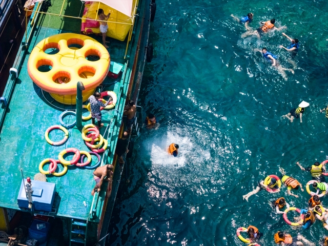 나트랑 니모트립 크레이지 파티 호핑 투어 (WAUG Exclusive)