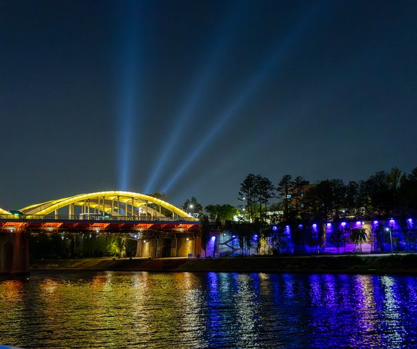 activity_detail_image