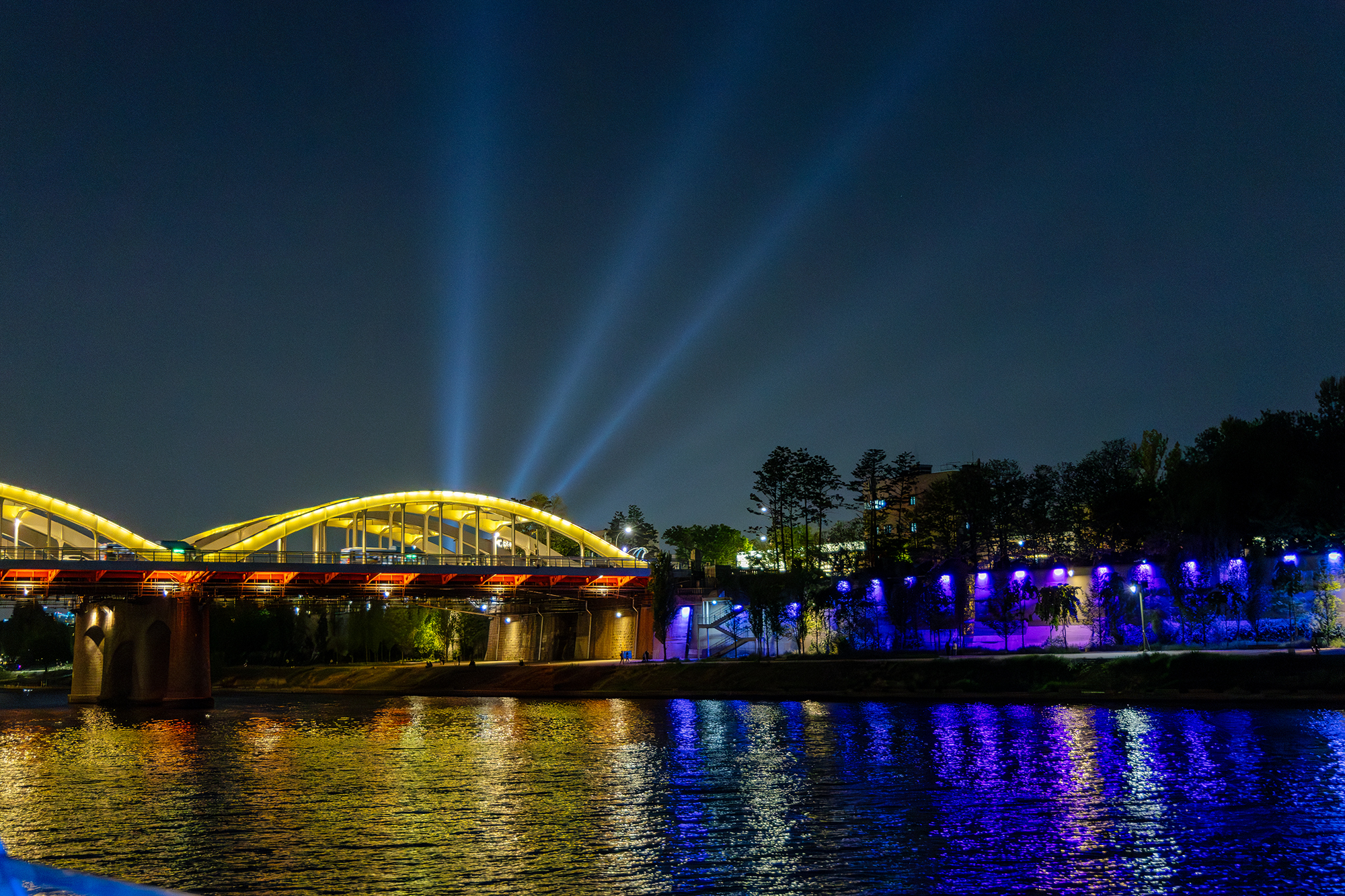 Seoul Yeouido : E-Land Cruise Han River  Picnic Package