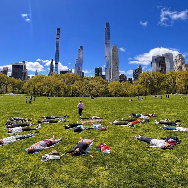 뉴욕 센트럴 파크 야외 요가 클래스 by Urban Nomad Yoga