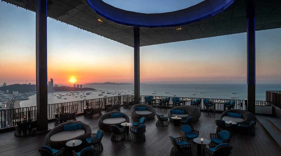 Horizon Rooftop Restaurant and Bar at Hilton Pattaya