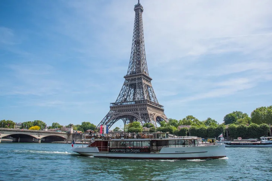 Paris: Tootbus Tour Bus + Seine River Cruise