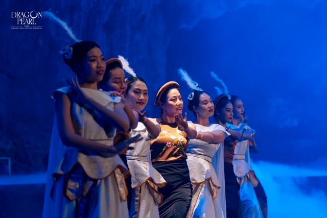 Dragon Pearl Cave Dining Style Show