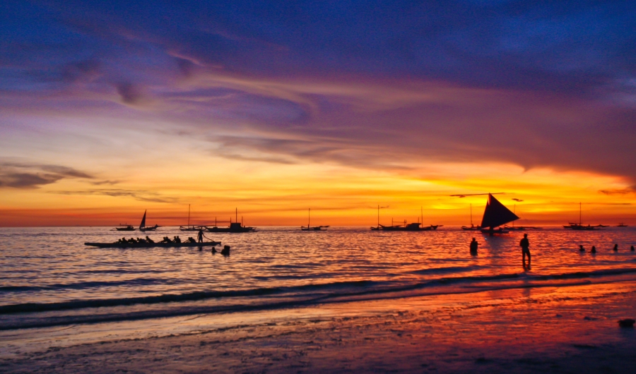 보라카이 화이트 비치 세일링 보트 투어