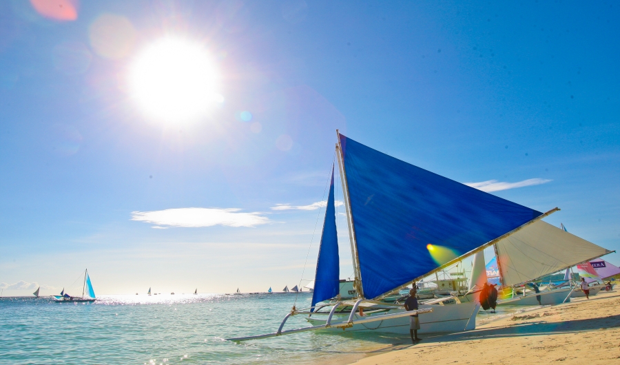 보라카이 화이트 비치 세일링 보트 투어