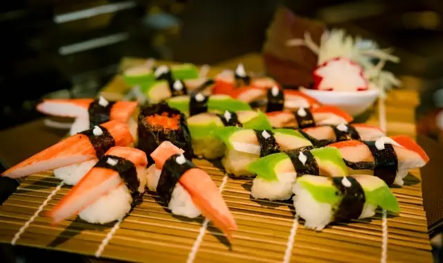 ルナ·ハロン·デイ·クルーズ: ハロン湾、スンソ洞窟、ティートップ島