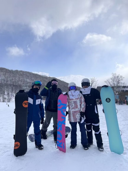 [독점할인] 홋카이도 하이랜드 존 리조트 or 스노우 크루즈 온즈 스키 투어 (WAUG Exclusive)