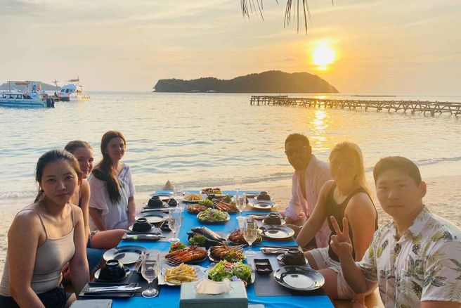 푸꾸옥 프라이빗 라군 선셋 바베큐 & 2섬 스노클링 호핑 투어 (WAUG Exclusive) by 존스투어