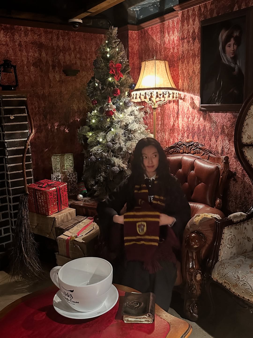 Seoul: 943 King's Cross Harry Potter Cafe in Hongdae