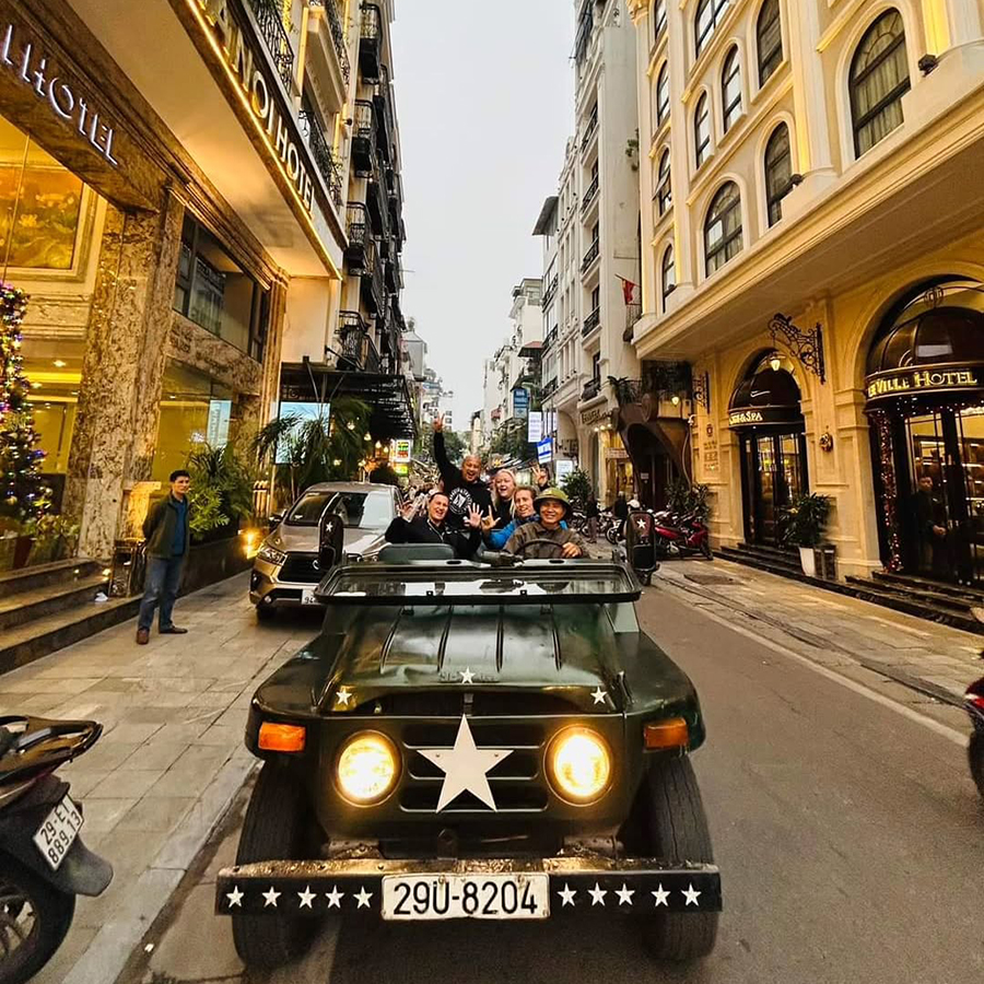 Hanoi: Jeep Tour for Food