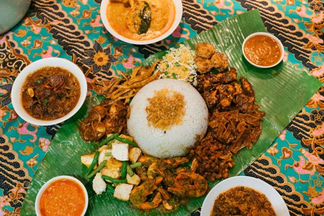 Singapore Classic Hawker Experience Center by J.I.A.K 99