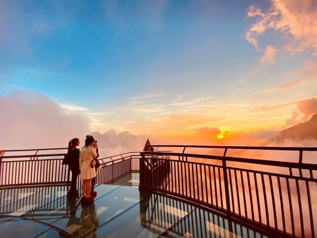 사파 드래곤 클라우드 글래스 브릿지 & 실버 폭포 반일 투어