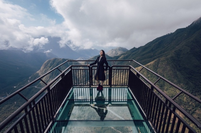 사파 드래곤 클라우드 글래스 브릿지 & 실버 폭포 반일 투어