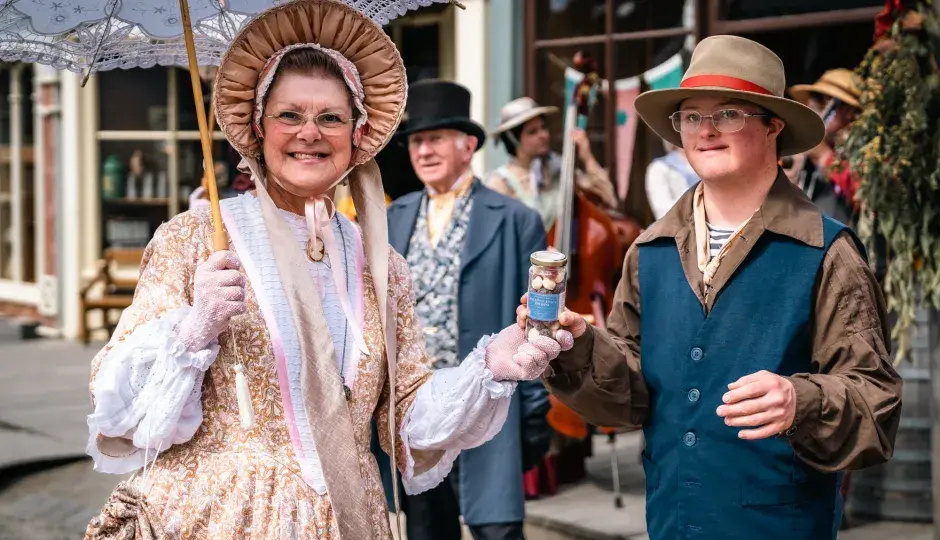 [조이투어] 멜버른 호주 민속촌 소버린힐 역사마을 투어 (금캐기, 코스튬, 시대극)