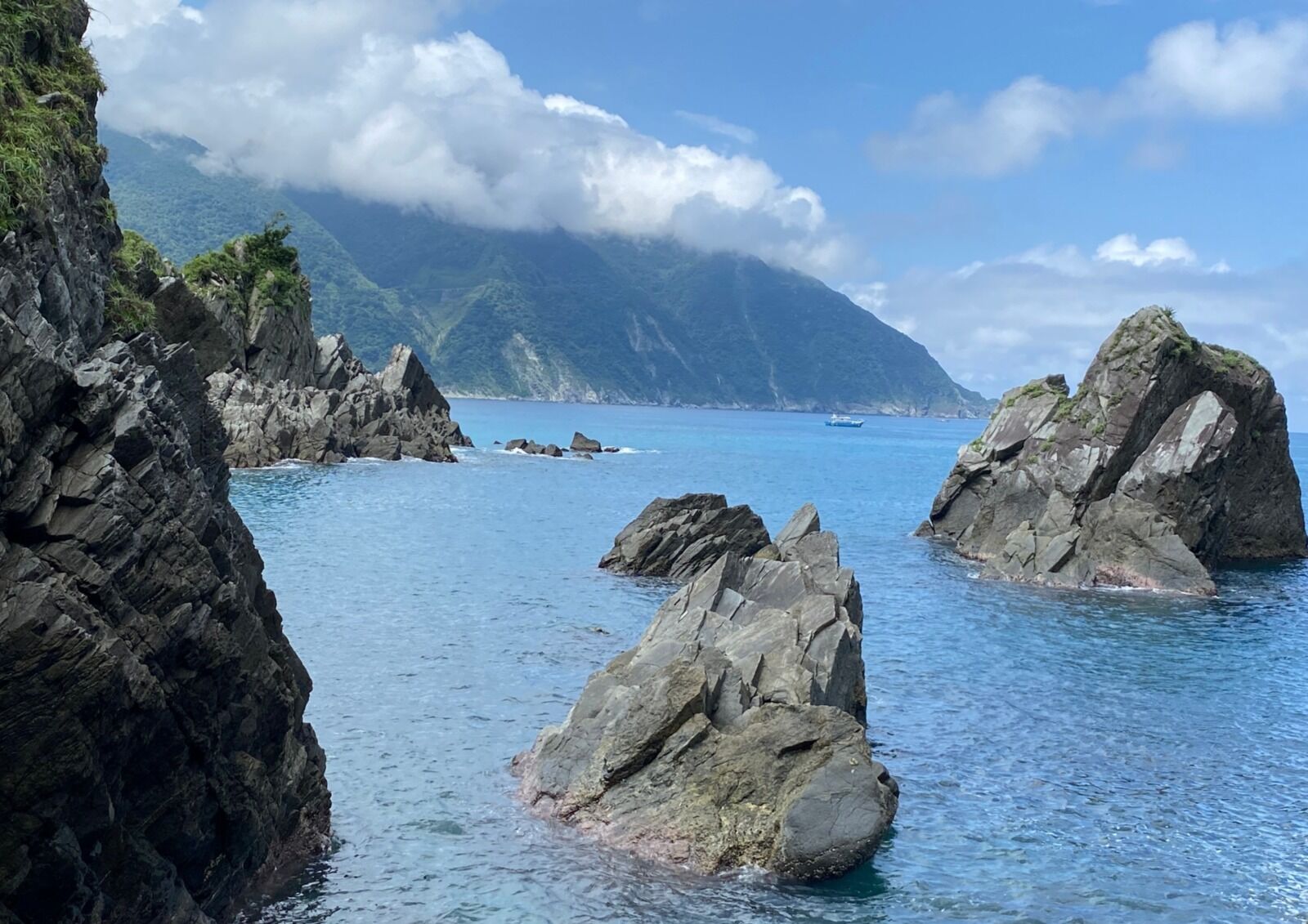 宜蘭·炭酸冷泉カバラン ウイスキー蒸留所·海岸線 日帰りツアー (台北発)