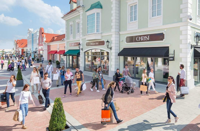 부다페스트 판도르프 아울렛 왕복 셔틀버스 (10% 할인 쿠폰 + €5 F&B 쿠폰 포함) - WAUG Exclusive