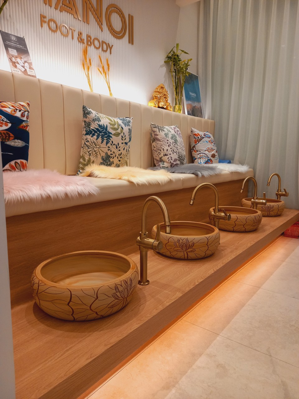 경기 더하노이풋앤바디 신중동역점