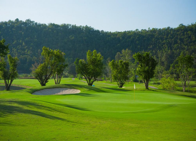 치앙마이 알파인 골프 리조트 - 18홀 그린피 + 카트피 + 캐디피