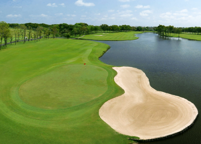 방콕 타나 시티 컨트리 클럽 - 18홀 그린피 + 캐디피