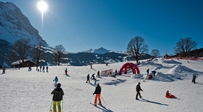 스위스 그린델발트 가족 스포츠 종일 패키지 (스키 / 보드 강습 포함)
