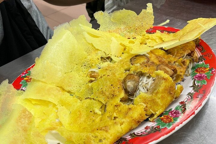 Ho Chi Minh City: The Coolest Vegan Food Tour by Motorbike