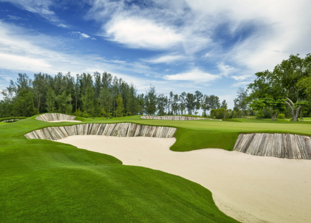 푸켓 아쿠엘라 골프 앤 컨트리 클럽 - 18홀 그린피 + 카트피 + 캐디피