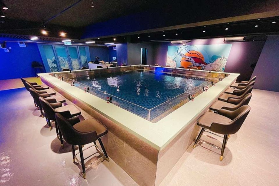 Hong Kong Indoor Shrimp Fishing Experience