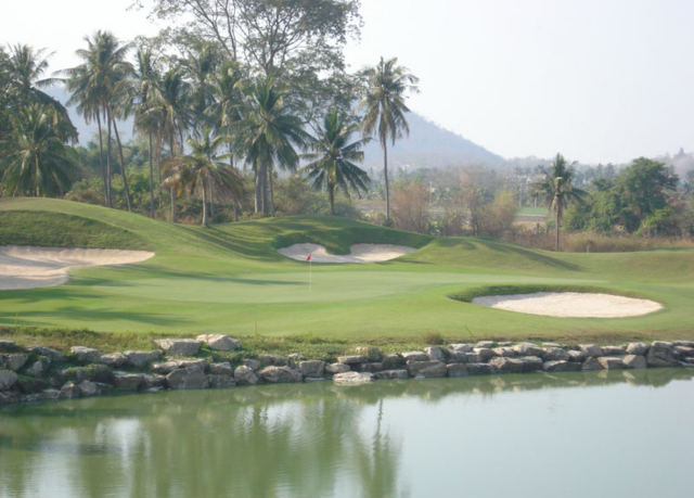 파타야 프레젠트밸리 골프 앤 컨트리 클럽 - 18홀 그린피 + 카트피 + 캐디피
