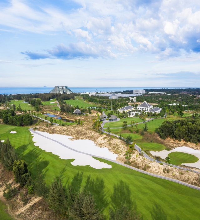 다낭 남호이안 빈펄 골프장 - 18홀 그린피 + 카트피 + 캐디피