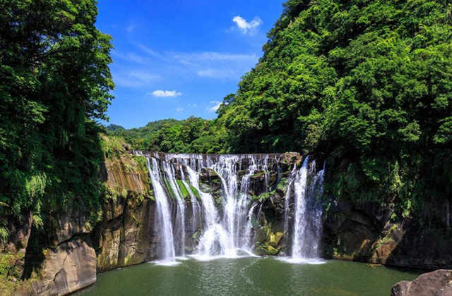 [착한투어] 대만 예스폭진지 야경 프리미엄 버스투어 (10시 20분 출발 / 한국어 가이드 + usb 와이파이 버스)