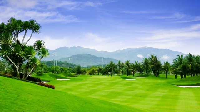 나트랑 다이아몬드 베이 골프장 - 18홀 그린피 + 카트피 + 캐디피