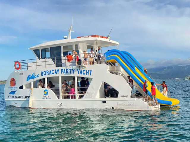 보라카이 파티 요트 선셋 크루즈 스노클링 투어 (무제한 칵테일 & 선상 DJ)