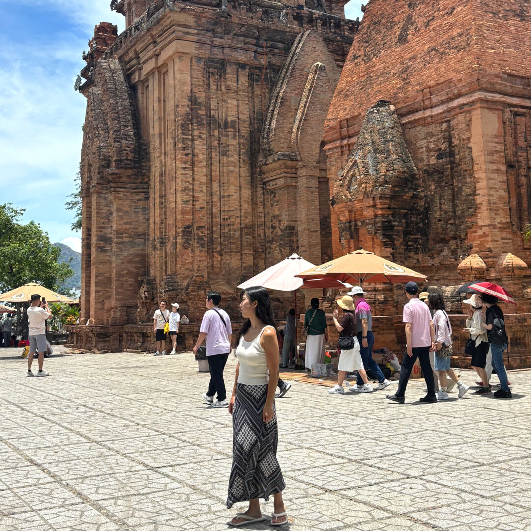 [산티아고] 한국어 가이드 나트랑 반나절 오전/오후 시내 투어 (포나가르 사원, 담시장, 롱선사)