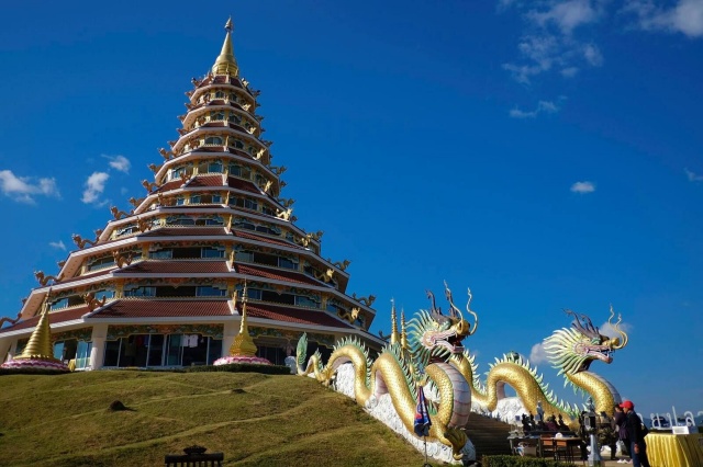 치앙라이 일일 투어 (화이트템플, 블랙하우스, 블루/레드 템플, 롱넥부족)