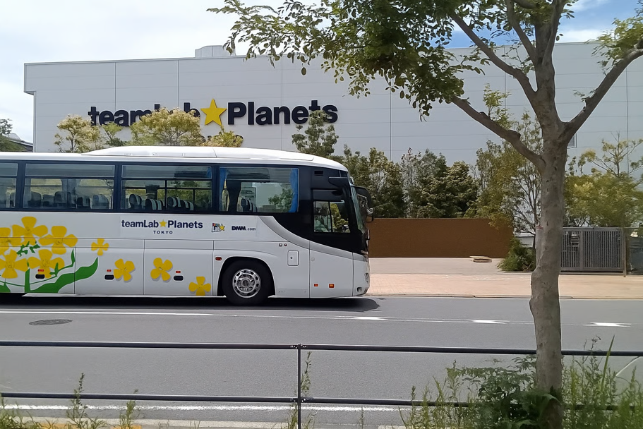 One-way Shuttle Bus Ticket between GINZA SIX and teamLab Planets TOKYO