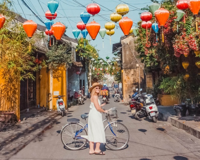 Hoi An Old Town Day Tour (Basket Boat/Wish Lanterns)
