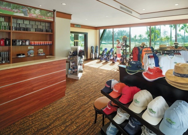 コタキナバル・シャングリラ・ダリットベイゴルフコース – 18ホール・グリーンフィー（カート付き）