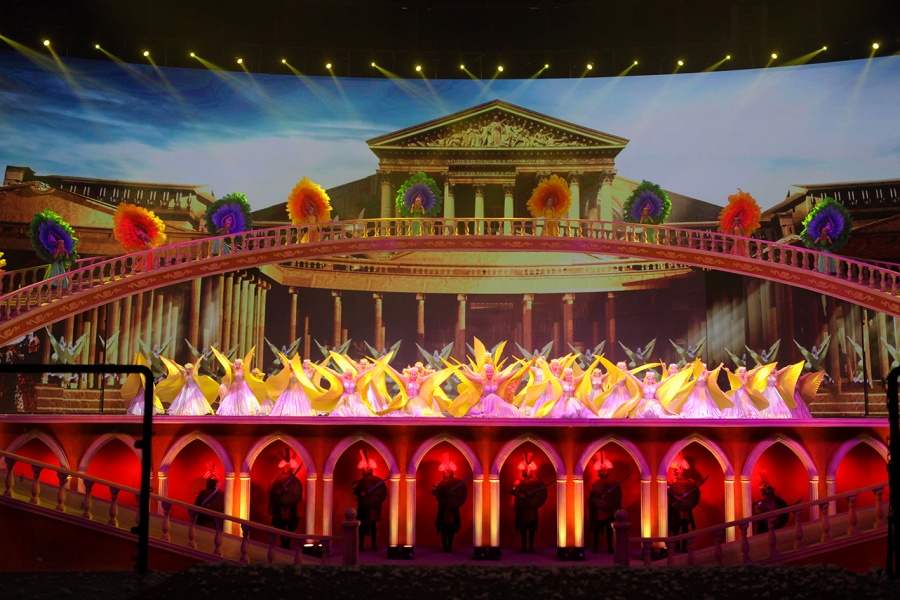 Xi'an Terracotta Army and Huaqing Pond Silk Road Show VVIP Seat Day Tour