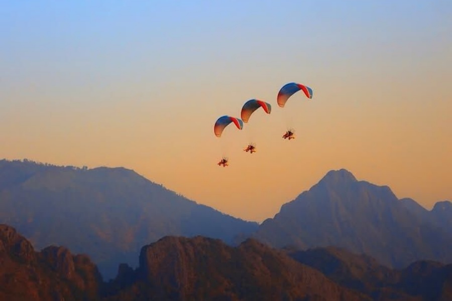 Vang Vieng Paramotor Tour