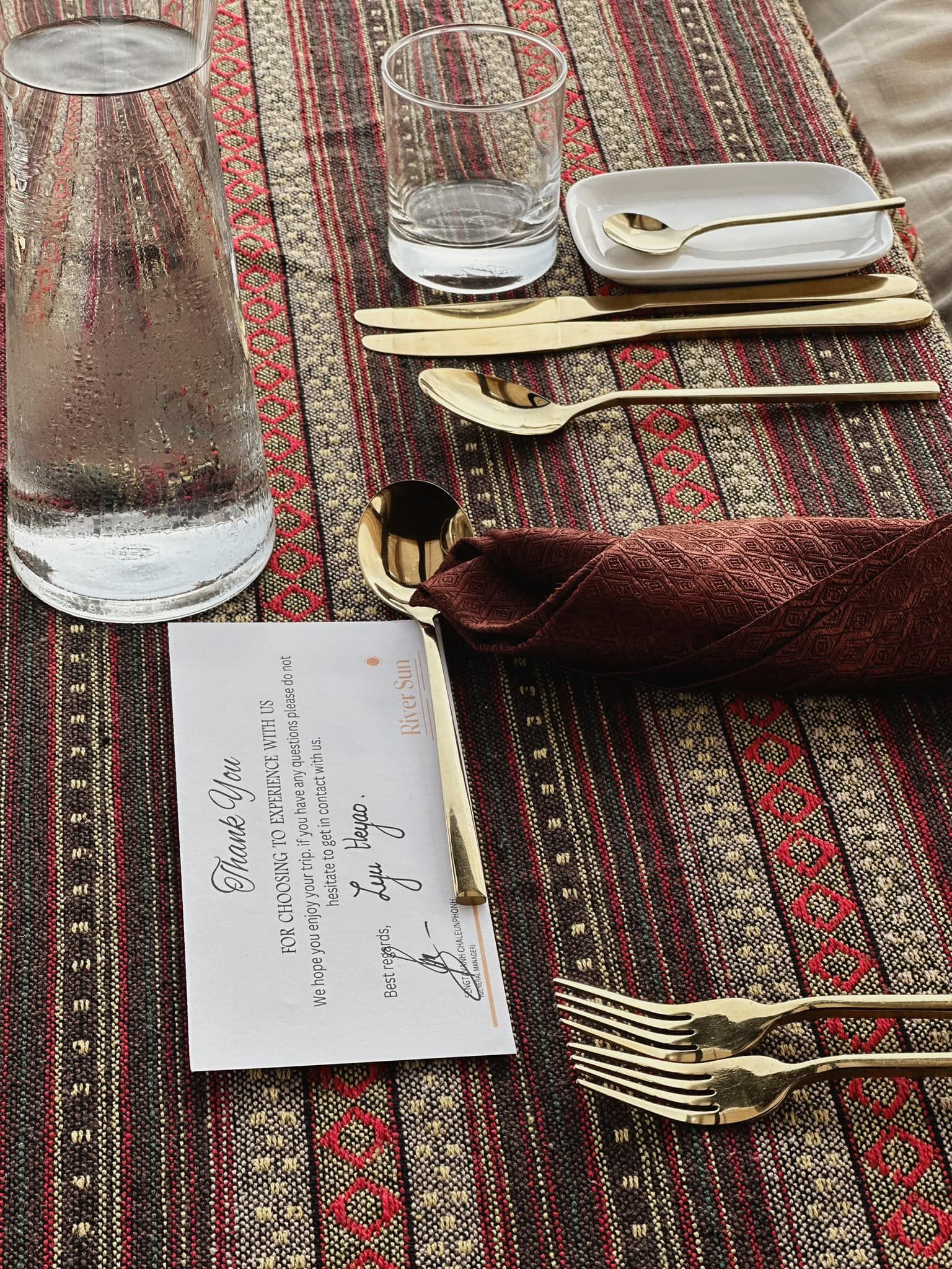 루앙프라방 리버선 선셋 디너 크루즈 (3코스 디너 포함)