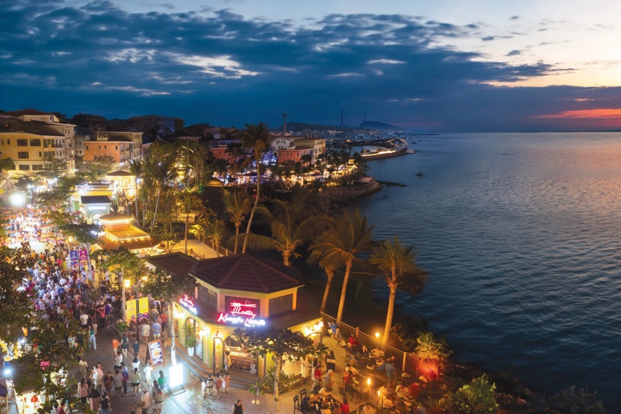 푸꾸옥 베스트 야간 투어: BBQ 디너, 키스 브리지 & 심포니 오브 더 씨