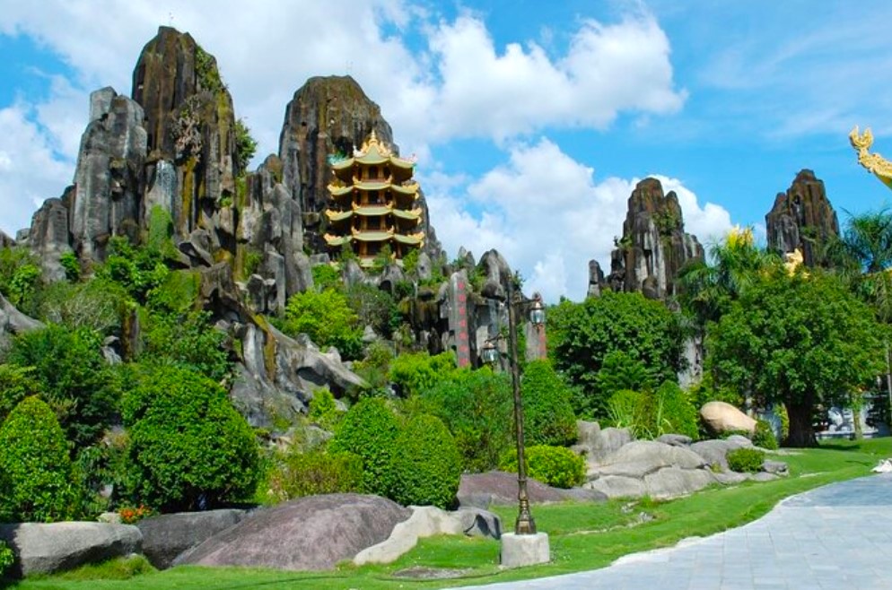 호이안 올드타운 야경 + 바구니 배 + 오행산 단독 투어 (한국어 가이드 / 다낭 출발)