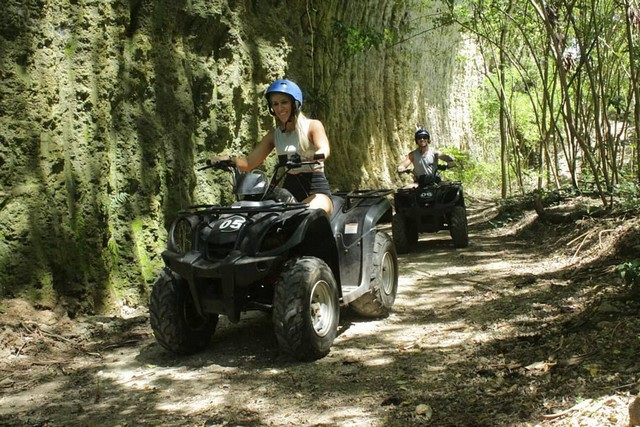 발리 울루와뚜 스윙 + ATV 데이 투어 (픽업 & 샌딩 포함)