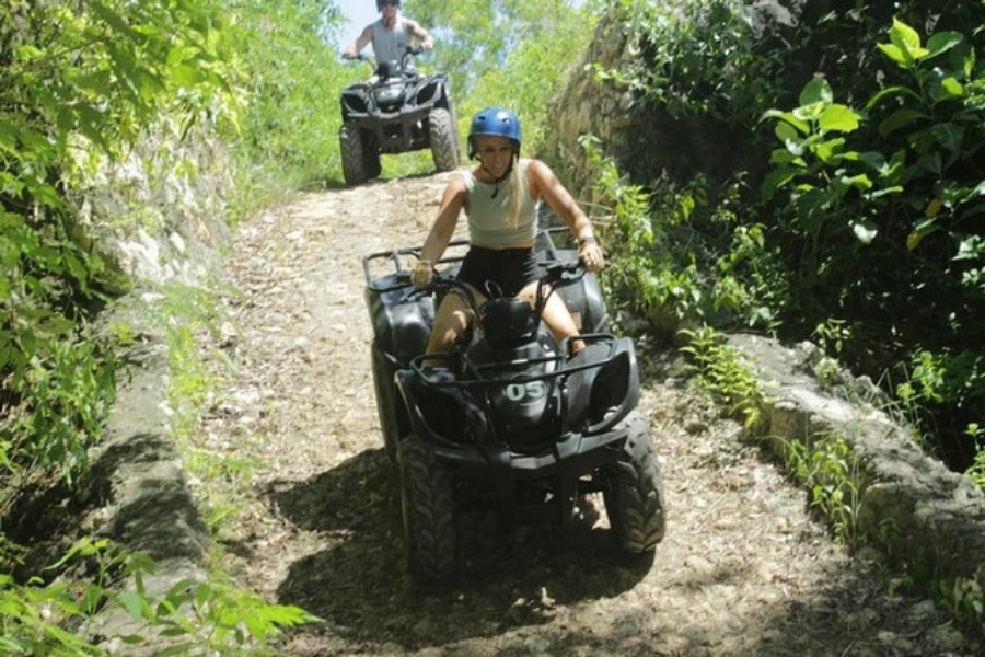 발리 울루와뚜 스윙 + ATV 데이 투어 (픽업 & 샌딩 포함)