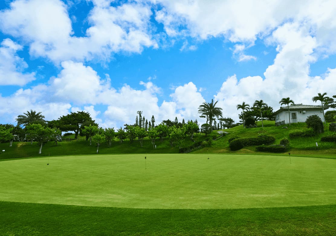 [오픈특가] 오키나와 츄라오차드 골프 클럽 - 18홀 그린피 + 카트피