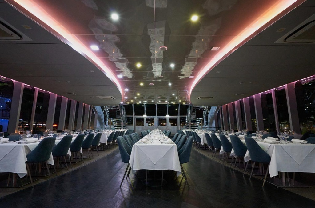 시드니 클리어 뷰 디너 크루즈 - 4코스 디너&와인 페어링 크루즈